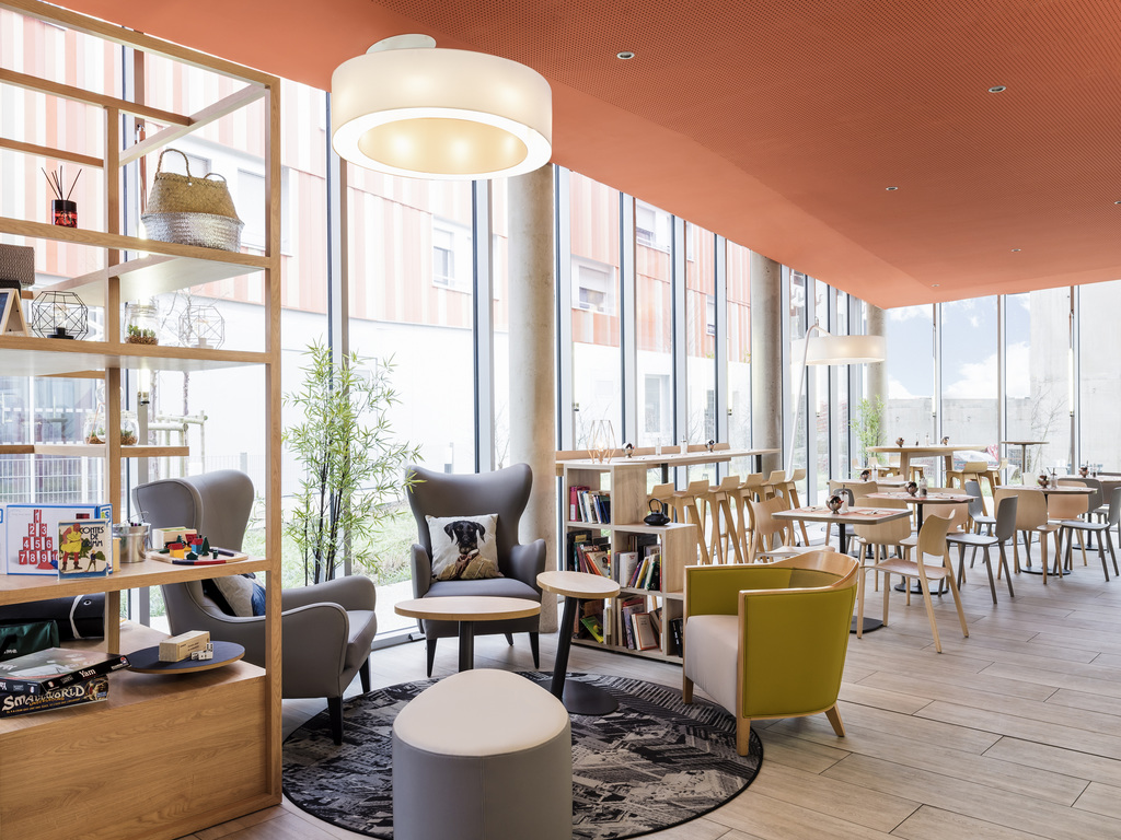 Adagio access Paris Massy Gare TGV Adagio access Paris Massy Gare TGV